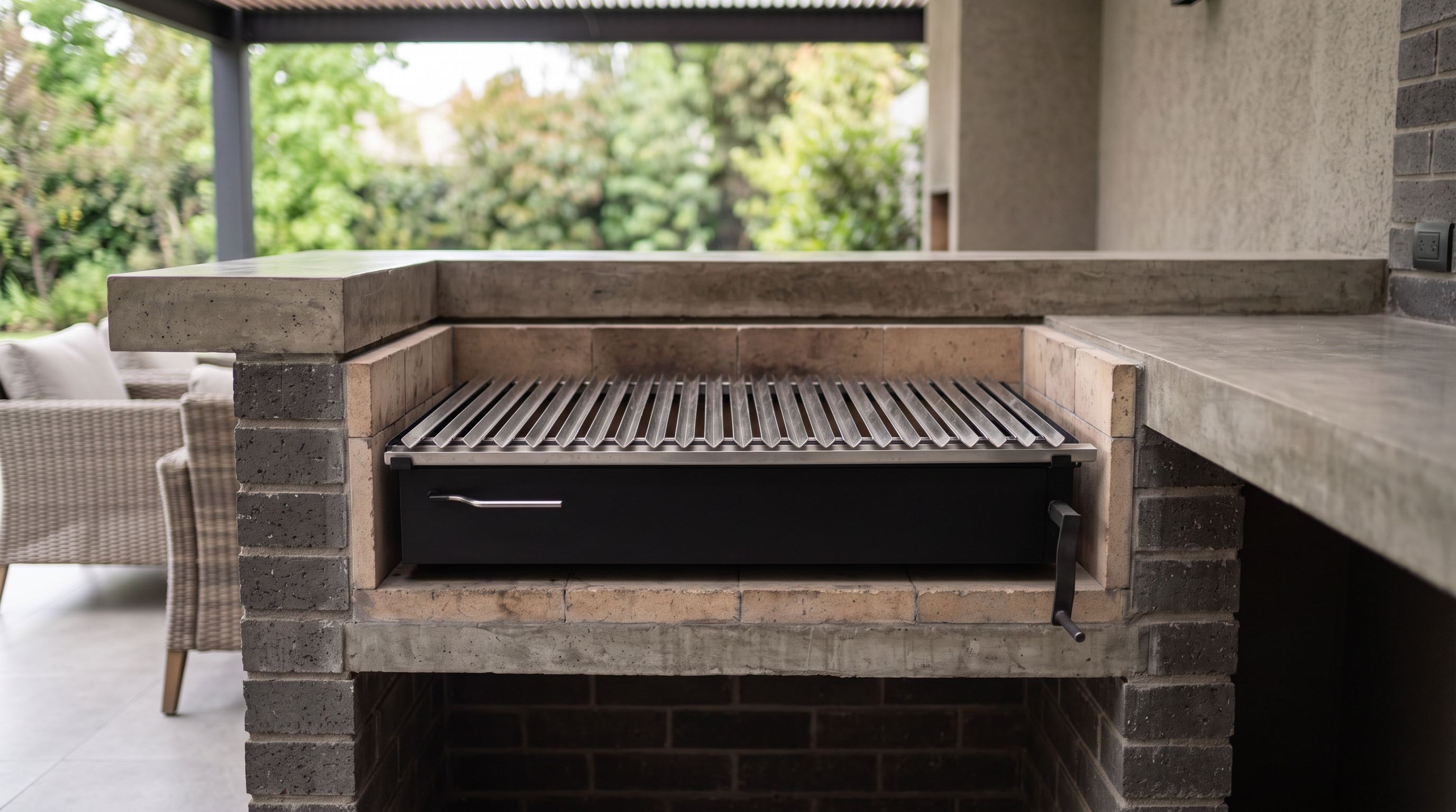 Detalle de la parrilla con tapa de fierro — PARRILLATE